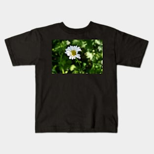 Daisy in bloom Kids T-Shirt